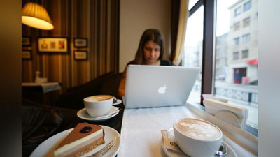 'AYoLLARGA INTERNET NEGA KERAK? 'ning rasmi