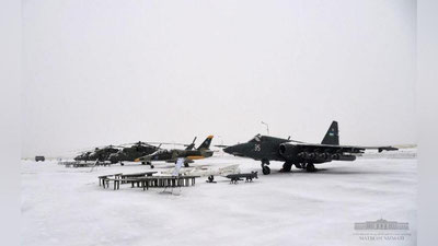 'Президент Қарши туманидаги Хонобод ҳарбий аэродромига ташриф буюрди'ning rasmi