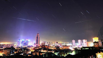 Изрображение 'УЛИЧНЫЕ КАМЕРЫ СНЯЛИ ПАДЕНИЕ МЕТЕОРИТА В АМЕРИКАНСКОМ ФИНИКСЕ (ВИДЕО)'