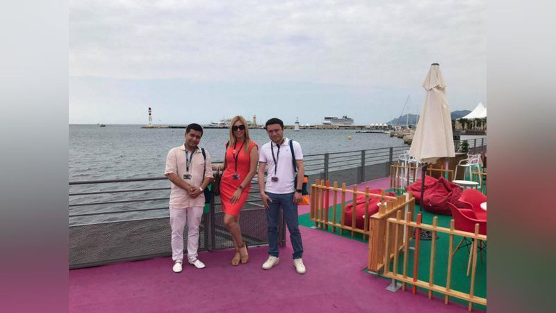 Изрображение 'ПРЕДСТАВИТЕЛИ УЗБЕКСКОГО КИНЕМАТОГРАФА ПРИБЫЛИ В КАННЫ (ФОТО)'