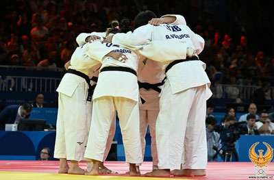 'Париж—2024. Ўзбекистон термаси аралаш жамоавий баҳслардаги иштирокини якунлади'ning rasmi