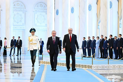 'Оқўрда қароргоҳида Ўзбекистон Президентини расмий кутиб олиш маросими бўлди'ning rasmi