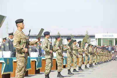 'Bir oylik harbiy xizmat to‘lovi miqdori oshiriladi'ning rasmi