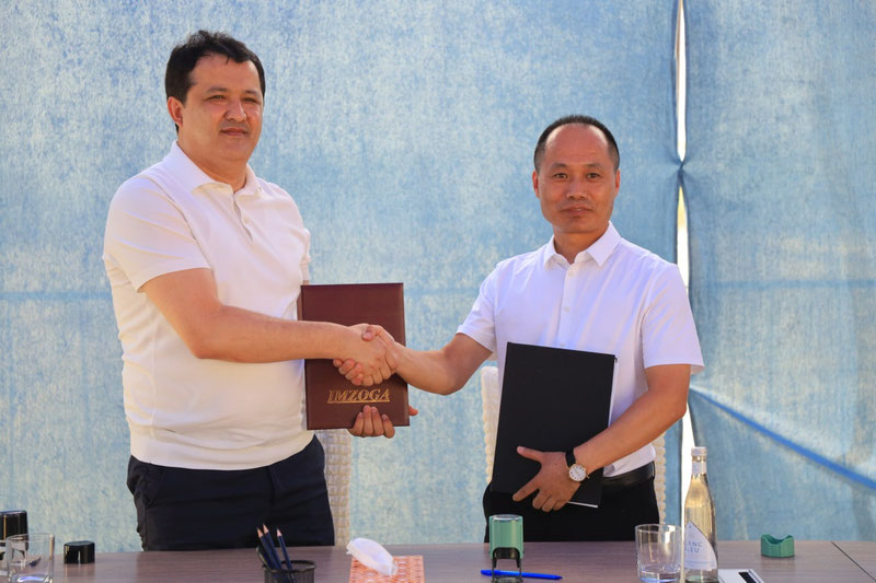 'Тошлоқда хитойлик инвесторлар билан бирга металлургия заводи қурилиши бошланди'ning rasmi