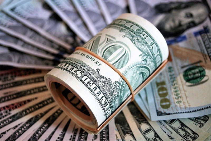 Image of 'The official exchange rate of the dollar has dropped again.'