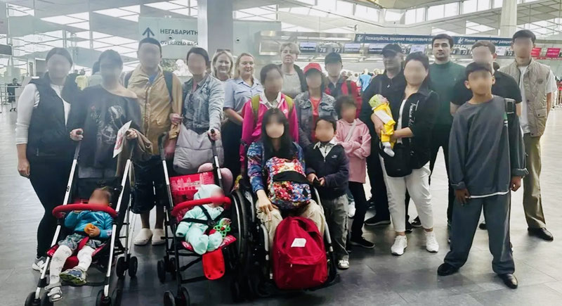 'Россияда қаровсиз қолиб кетган 14 нафар ўзбекистонлик бола ватанга қайтарилди'ning rasmi