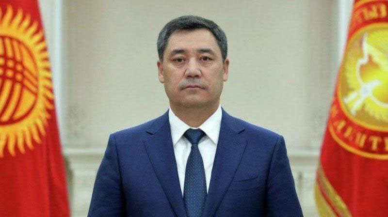 Изрображение 'Президент Кыргызстана запретил повышать зарплаты госслужащим'
