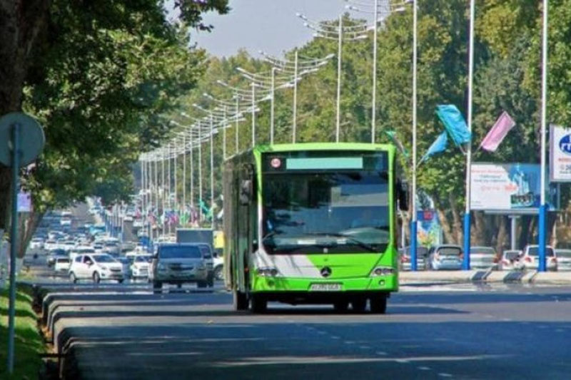 Image of 'In Tashkent, another passenger bus caught fire while on the move.'