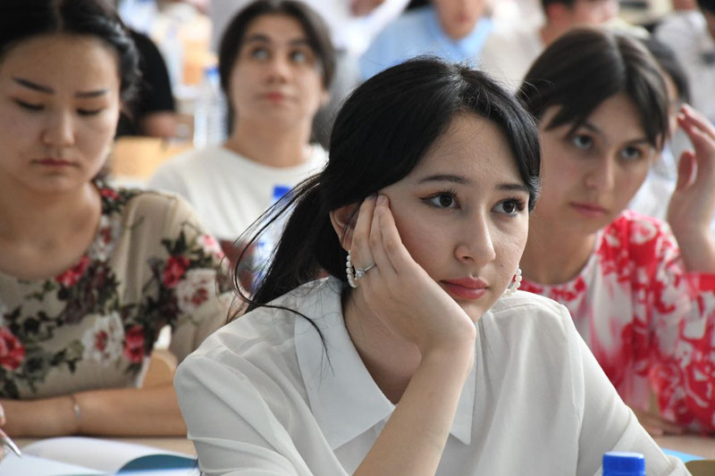 Image of 'Women studying in colleges can study on a grant basis.'