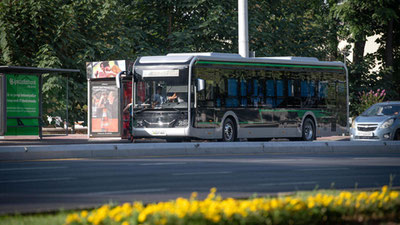 'Toshkentda avtobus va Kamaz to‘qnashdi'ning rasmi