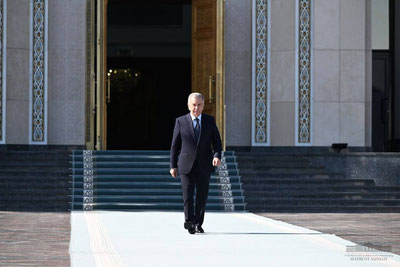 Image of 'Shavkat Mirziyoyev set off for the city of Moscow.'