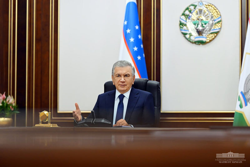 Image of 'The President became acquainted with a presentation related to the construction of Bukhara International Airport.'