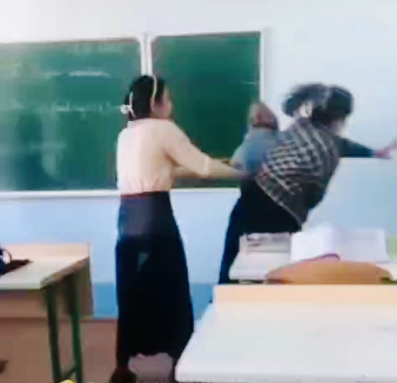 Image of 'In Karshi, a 10th-grade girl fought with her teacher.'