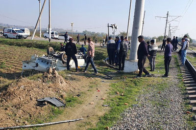 Image of 'In Namangan, a Damas went onto the railway tracks.'