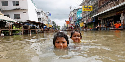 Image of 'The strongest flood in the last 30 years is being observed in the south of Thailand.'