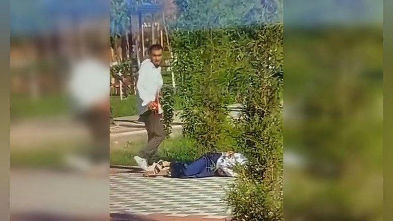 Изрображение 'В Карши осужден парень, пытавшийся зарезать девушку во дворе госуниверситета'