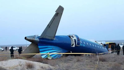 Изрображение 'В Azerbaijan Airlines назвали предварительную причину крушения самолета'