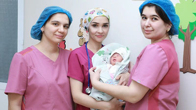 Image of 'On the first day of the New Year, more than a thousand babies were born.'