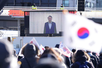 Image of 'The arrested president of South Korea refused to give a statement.'