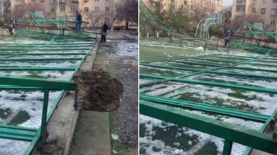 Изрображение 'В столичной школе рухнул забор футбольной площадки (видео)'