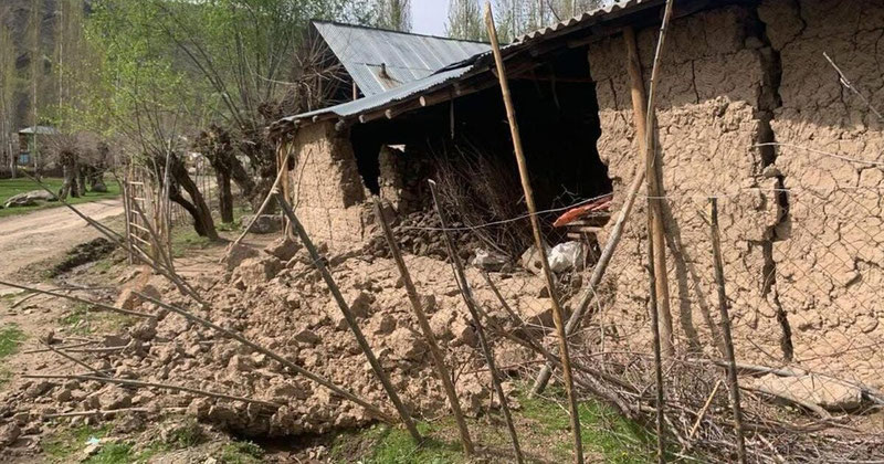 Изрображение 'В результате землетрясения в Таджикистане погиб ребенок'