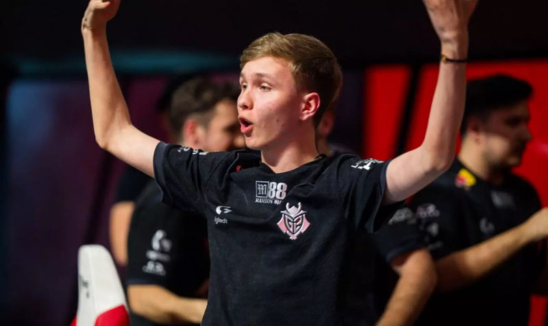 'Rossiyalik kibersportchi tarixdagi eng qimmat transferga aylandi'ning rasmi