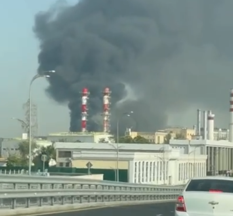 Изрображение 'Крупный пожар произошел сегодня в Технопарке в Яккасарайском районе (видео)'