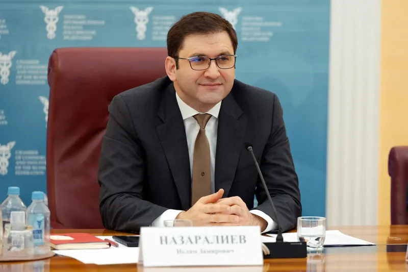 'Rossiya 2025-yil 30-iyundan xorijiy fuqarolarni kirishini nazorat qilish maqsadida yangi raqamli kod tizimini joriy qiladi'ning rasmi