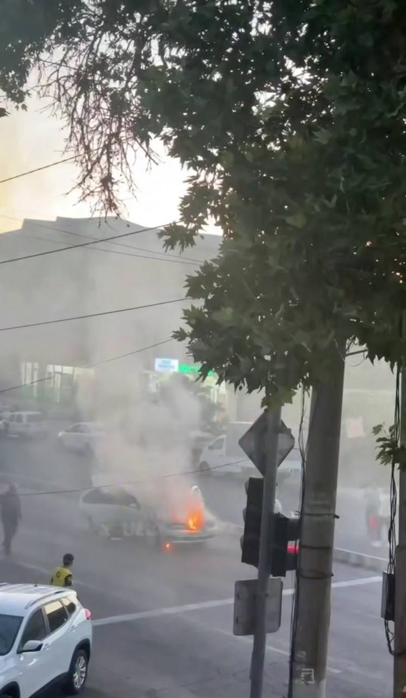 Изрображение 'В Учтепинском районе горела иномарка (видео)'