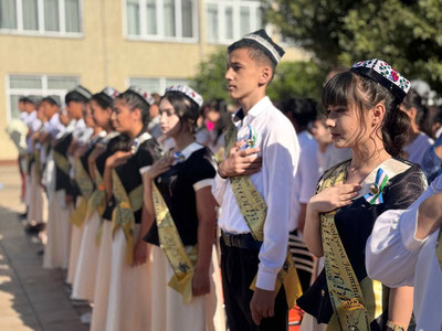 Изрображение 'Во всех школах Узбекистана прошли мероприятия "Последний звонок"'