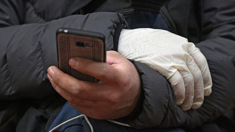 Image of 'Now, in Russia, migrants may be prohibited from using more than one phone number.'