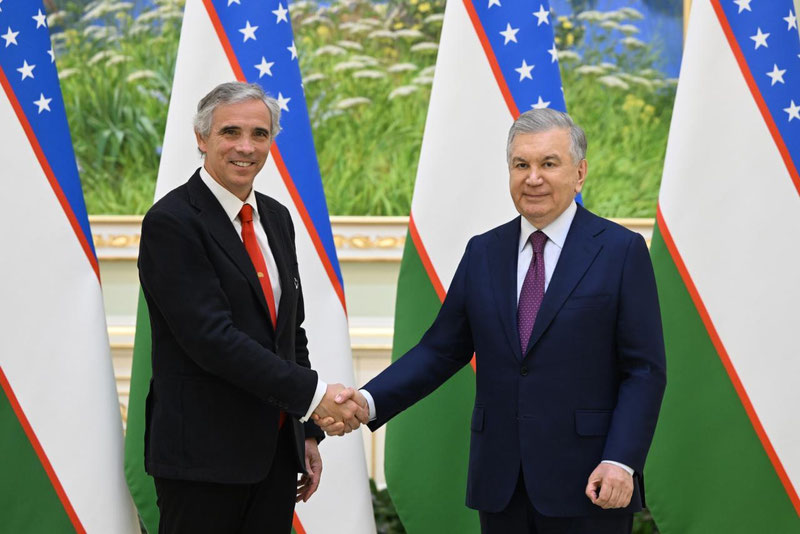 Image of 'The President received the head of the World Triathlon Union.'