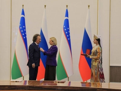 Изрображение 'Фарруху Закирову вручен российский орден Дружбы'
