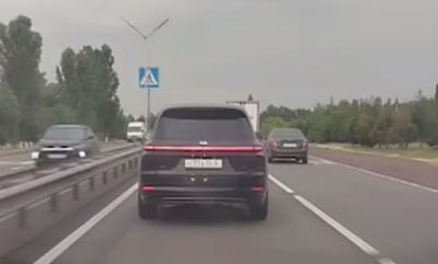 Image of 'In Tashkent, a driver did not give way to an ambulance.'