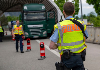 'Germaniya chegarasida rad etilganlar soni oshmoqda'ning rasmi