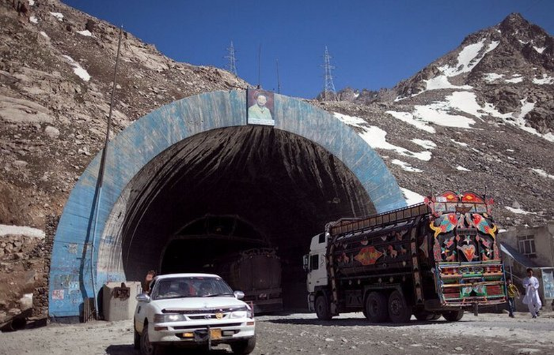 Image of 'The Salang Pass in Afghanistan was closed.'