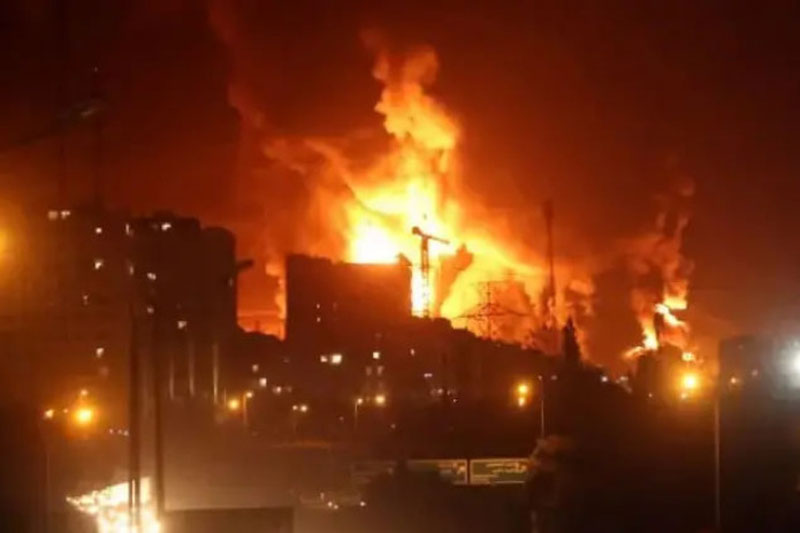 Image of 'Israel attacked the Iranian Ministry of Defense building and the main oil depot in Tehran.'