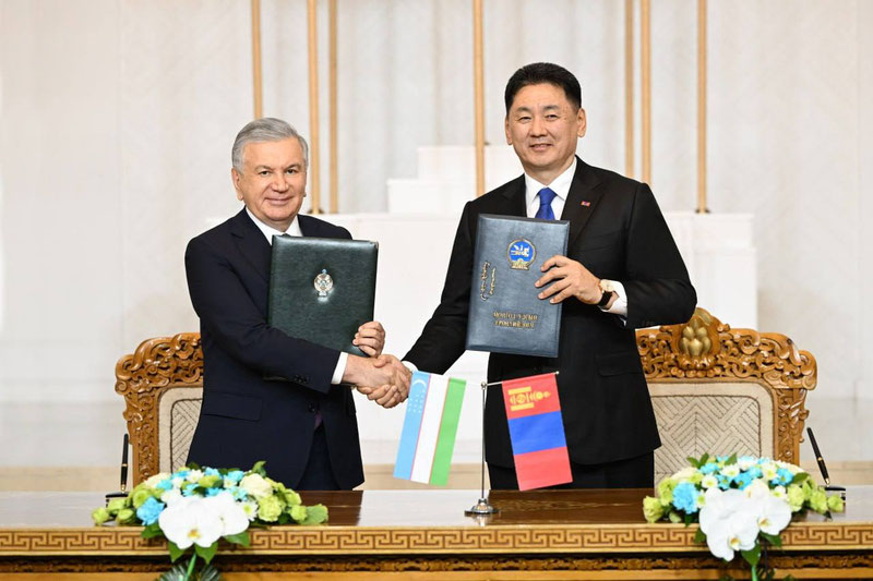 Image of 'The Presidents of Uzbekistan and Mongolia signed a joint declaration on partnership.'