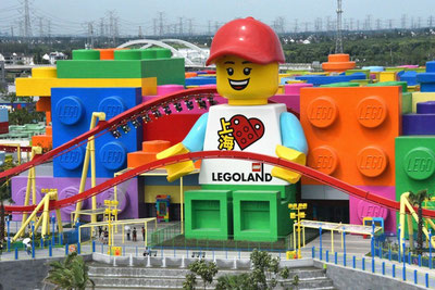 Изрображение 'В Шанхае построили крупнейший в мире Legoland (видео)'