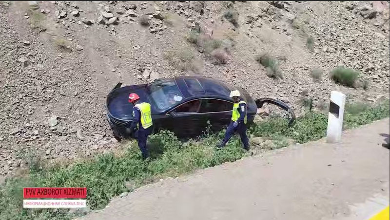 '"Qamchiq" dovonida "BYD" xandaqqa tushib ketdi'ning rasmi