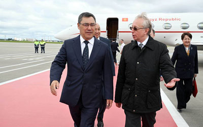 'Садир Жапаров Москвага нега борди?'ning rasmi