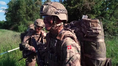 'Daniya ayollar uchun ham majburiy harbiy xizmat joriy etdi'ning rasmi