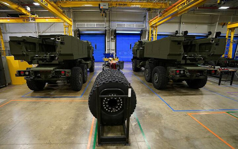 Изрображение 'США приняли решение приостановить поставки Украине ряда вооружений'