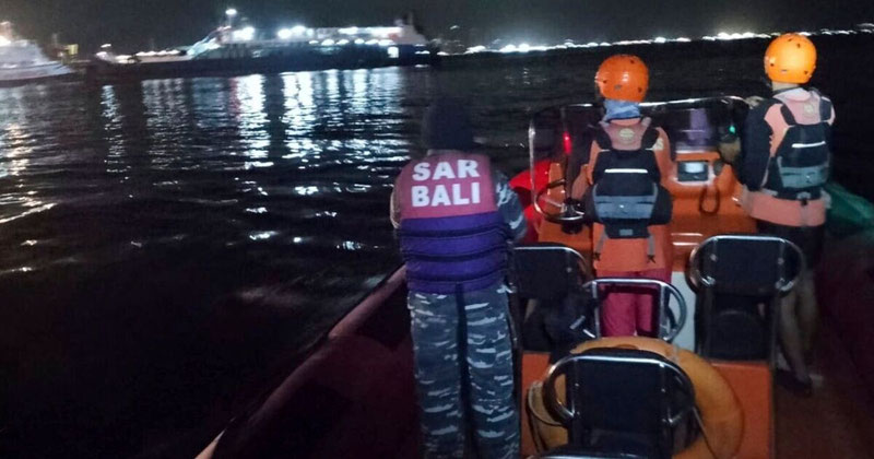 Image of 'Tragedy on the coast of Bali: The ferry met with an accident.'