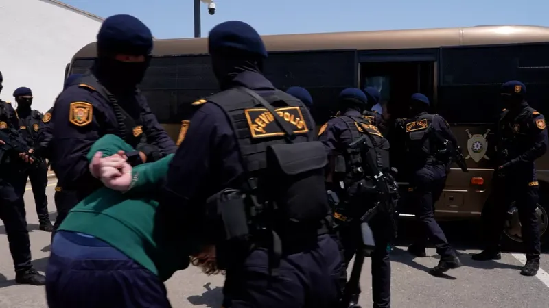 Image of 'The consul of the country met with 13 Russians who are being detained in Baku.'