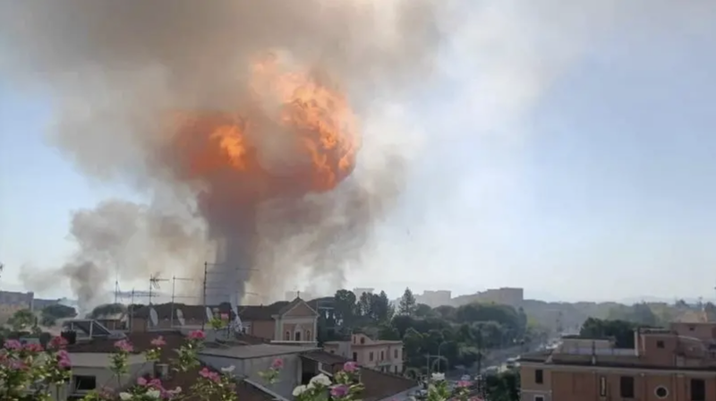 Image of 'An explosion occurred at a gas station in Rome.'