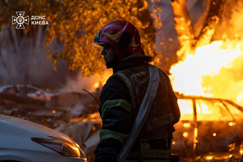Image of 'The Polish consulate in Kiev was damaged during the Russian attack.'