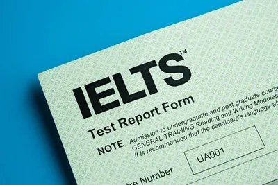 'IELTS энди фақат компьютерда: Ўзбекистонда 11 июлдан бошлаб “қоғозли формат” бекор қилинади'ning rasmi