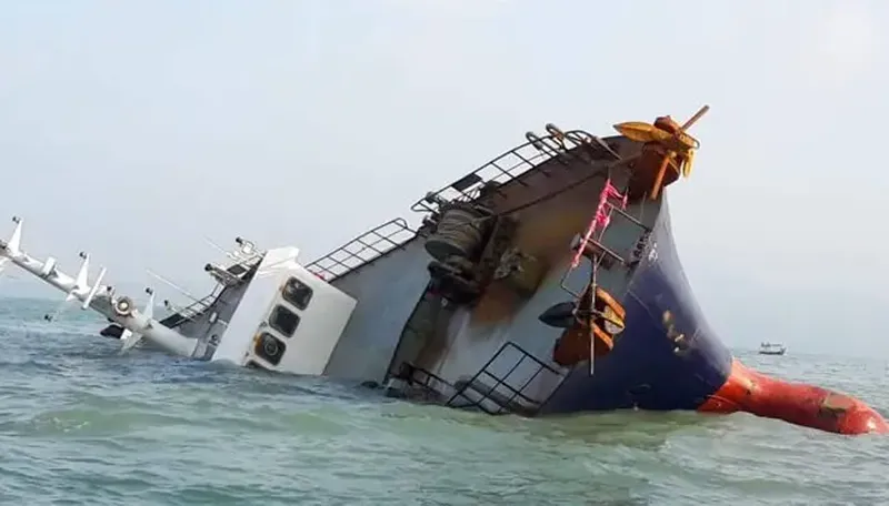 Image of 'A Greek ship sank in the Red Sea.'