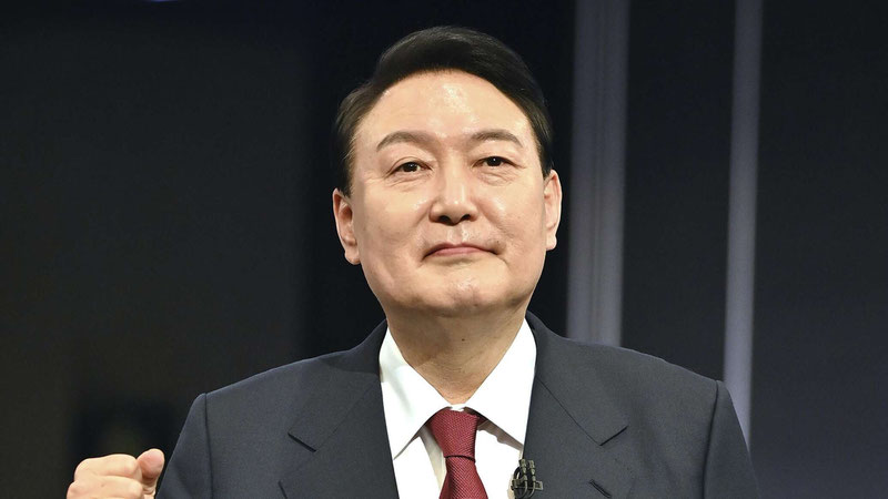 'Yun Sok Yol yana hibsda: Sud sobiq prezidentga qarshi yangi ayblovlar qo‘ydi'ning rasmi